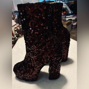 NEW ASOS DESIGN Extrovert high-heeled platform boots in brown  sequin - box 1